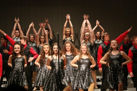 Show Choir Heats up Emmetsburg