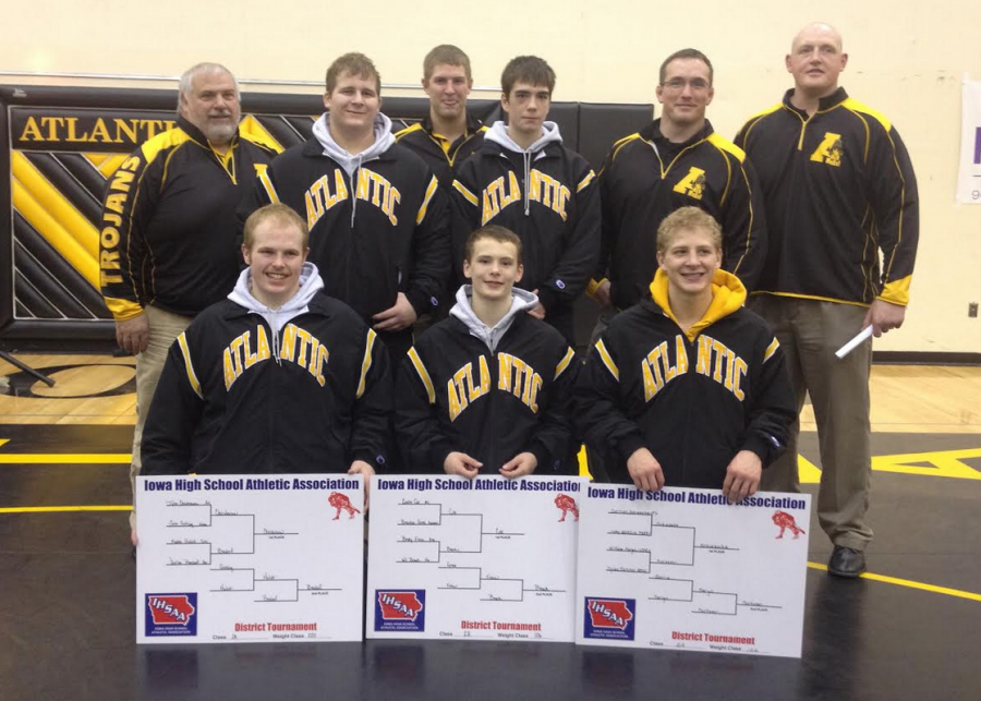 Five Wrestlers Advance to State for Atlantic-CAM
