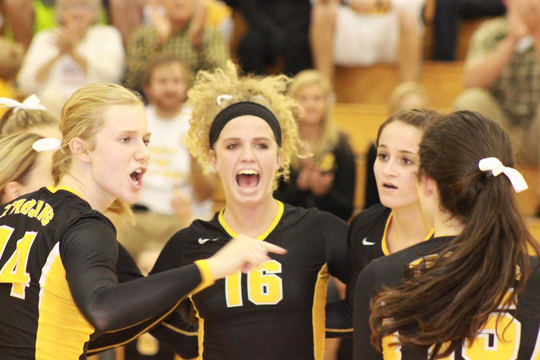 Volleyball Improves Against Denison