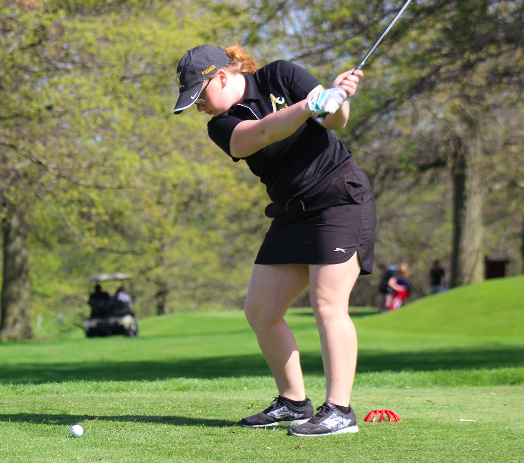 Girls Golf Advances to the State Tournament