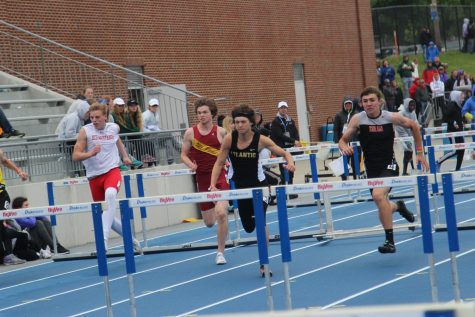 Boys Track Competes in Dan Lennon Invite at South Dakota
