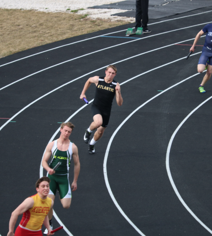 Trojan Boys Track Takes Second at Glenwood