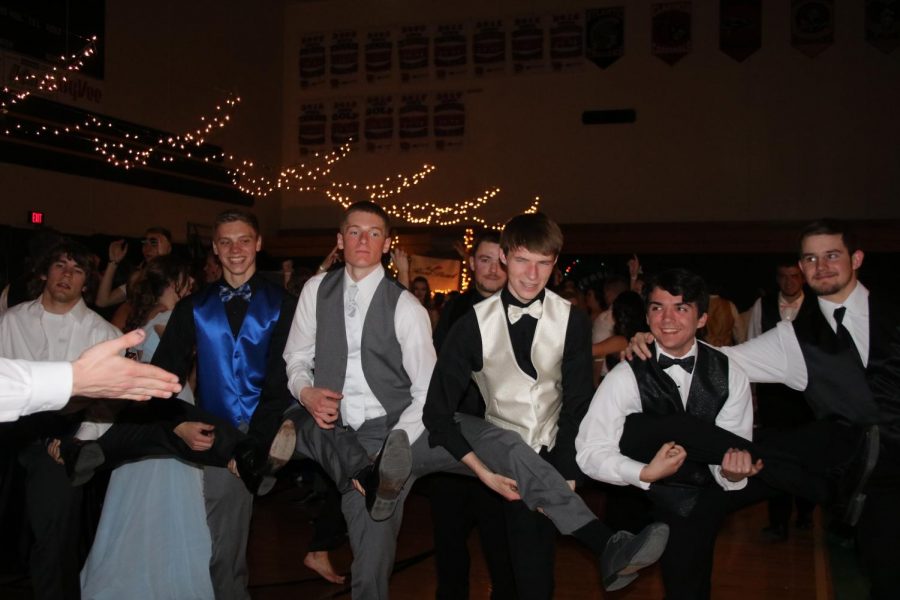 Juniors+Zade+Niklasen%2C+Nathan+Behrends%2C+Cooper+Leonard+and+Noah+Rutherford+have+fun+dancing+with+each+other+during+a+song.+The+dance+started+after+Grand+March+at+8%3A30+p.m.+and+lasted+until+11%3A30+p.m.
