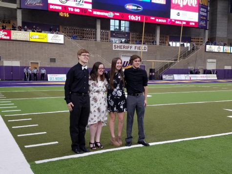 AHS Quartet Performs National Anthem
