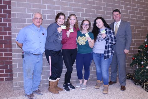 Students Win Gift Cards After Mock Interviews