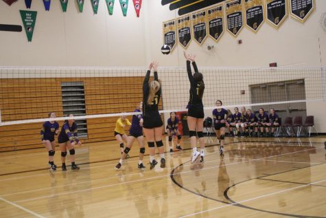 Trojan Volleyball Gets a Set on Denison