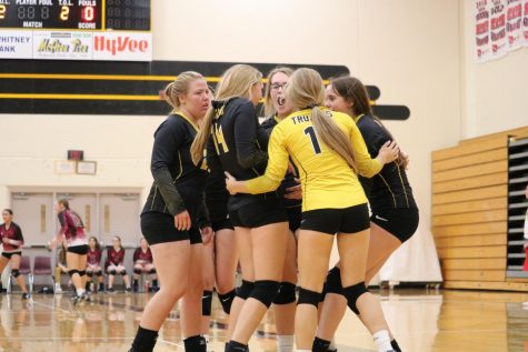 Volleyball Team Puts in Weekend Work