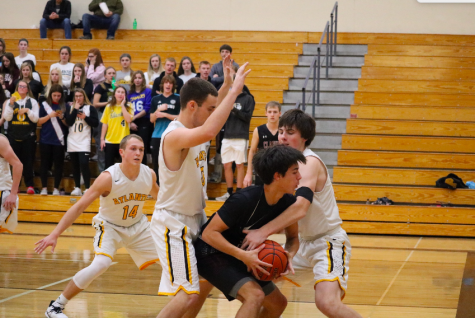 Boys Basketball Picks Up First Win of Season