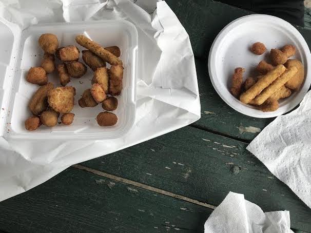 The final stop on the tour of appetizers was the Redwood Steakhouse. Their combo platter had cheese balls, mushrooms, jalapeño poppers, broccoli cheese melts, and mozzarella sticks.