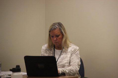 English teacher Terri Theilen works on her computer during her prep period. Theilen taught a variety of students. After first semester, Theilen went to teach fifth grade, to  cover a teacher who had a baby.