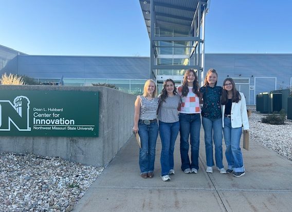 The competing Floriculture team: Rylan Martin, Jacquie Freund, Journey Saffron, Paislee Klever, Natalie Smith
Natalie Smith (11), Journey Seffron (9), Rylan Martin (9), Paislee Klever (9), and Jacquie Freund (10).