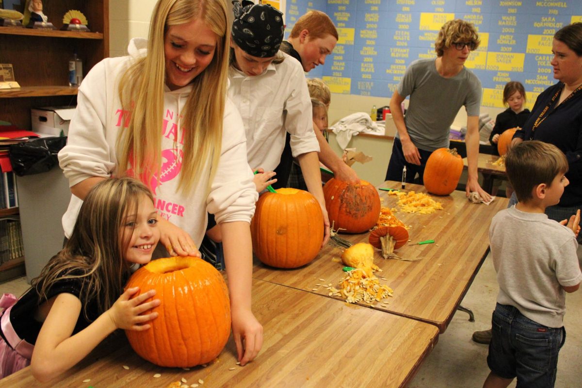 The second grade students got the opportunity to carve pumpkins with the students in Mr. Miller's classes on October 29, 2024.