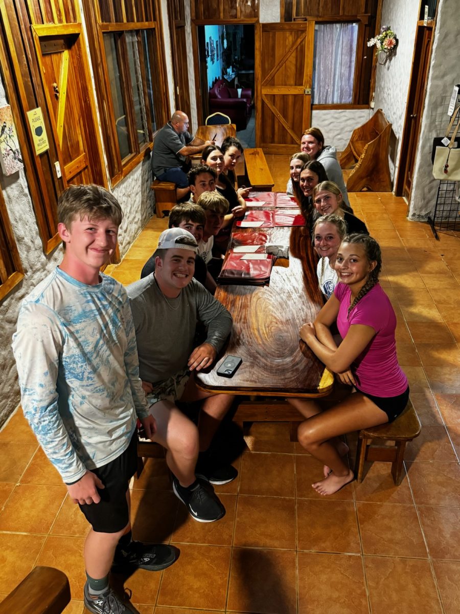 AHS Spanish students experience the culture of Costa Rica and have a good time with their friends. 