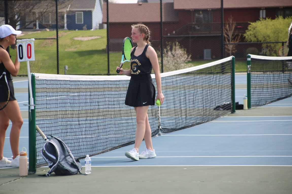 Lily Willrich plays a good match against her opponent. She ended in 4th place in the division 1 bracket. She played well all day and did her best against the hard hitting players. 