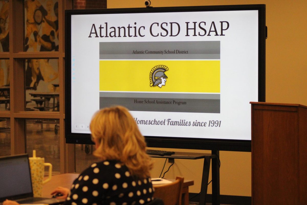 The presentation given by home school educators Olson and Andersen.