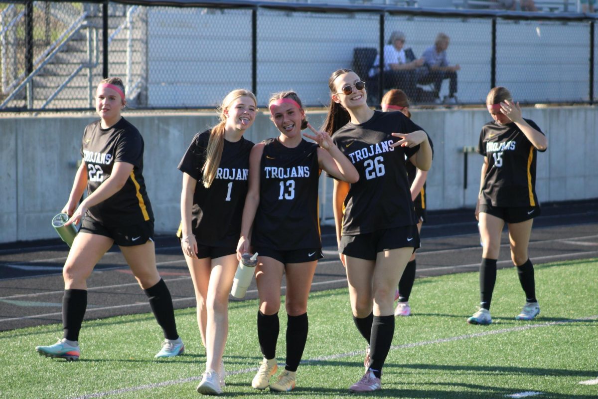 Atlantic players Addison Meads, Jayna McEntaffer, Chloe Lillard, Lily Johnson, and Aliyah williams head to go join the rest of the team during halftime.